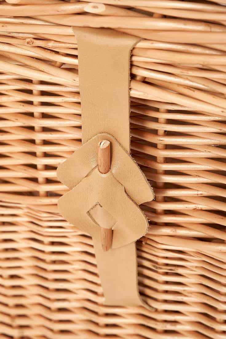 /images/configuration/clasp-cord-leather.jpg